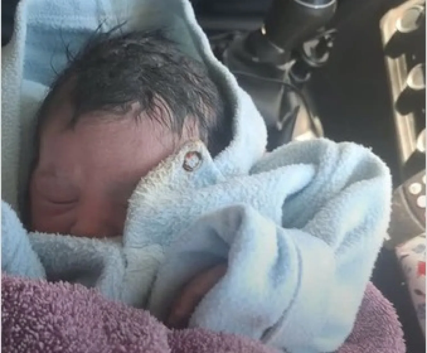 Alerta en el Hospital Regional: Madre se retira con su bebé recién nacido sin el alta médica