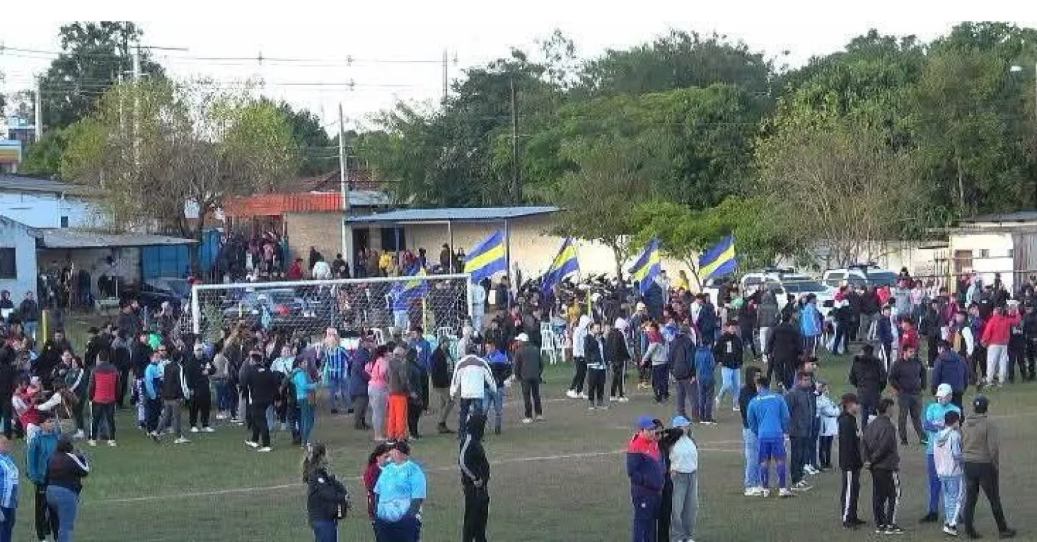 Violento tiroteo entre hinchas y policías deja un muerto y varios heridos en Guarambaré
