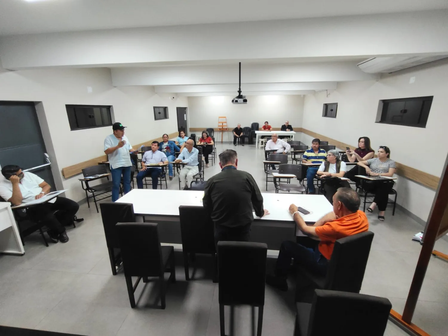 APROAM renueva su liderazgo tras masiva Asamblea Extraordinaria: Cesan al Dr. Ulises Arias y asumen nuevas autoridades