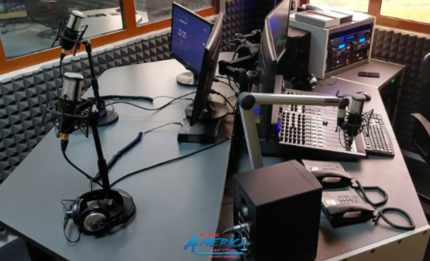 CONATEL confirma pleno cumplimiento técnico de Radio América 94.9 FM y renueva su licencia hasta 2034
