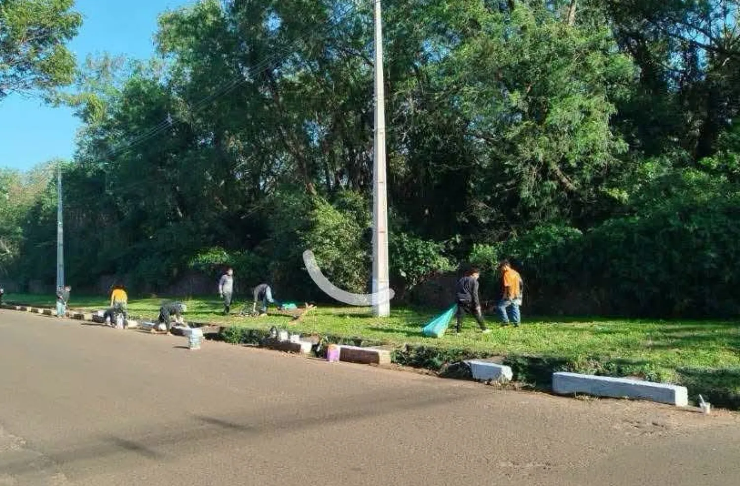 Municipalidad de Pedro Juan Caballero intensifica labores de aseo y hermoseamiento sin pausa