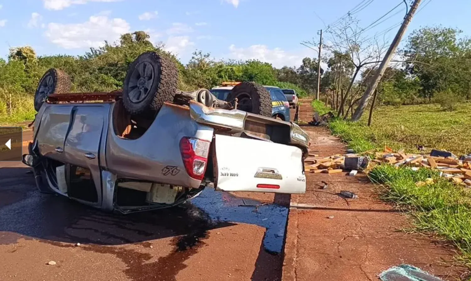 Una camioneta cargada con marihuana vuelca tras persecución policial en Brasil