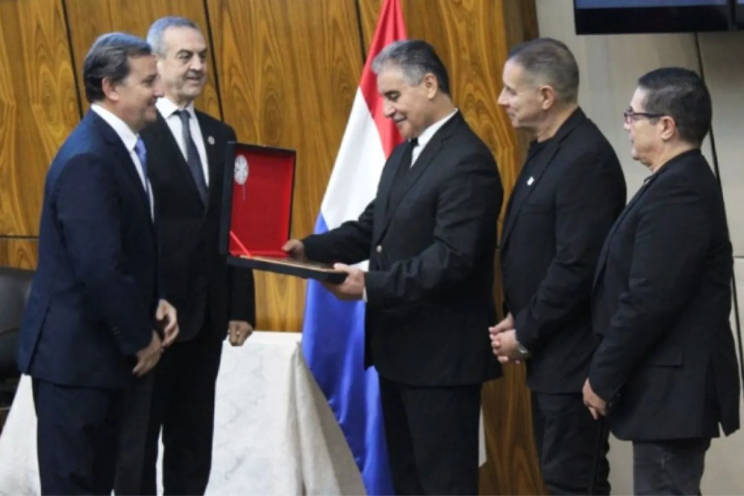 La Cámara de Diputados honra al grupo pedrojuanino "Los Ojeda" por su valioso aporte a la cultura paraguaya