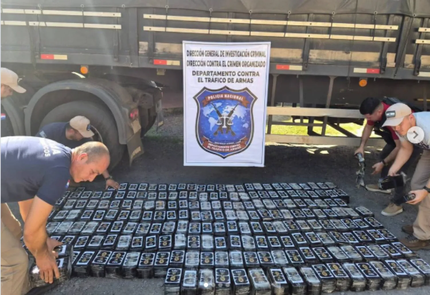 Incautan 450 kilos de cocaína en el Puente Remanso y detienen a dos hermanos oriundos de Pedro Juan Caballero