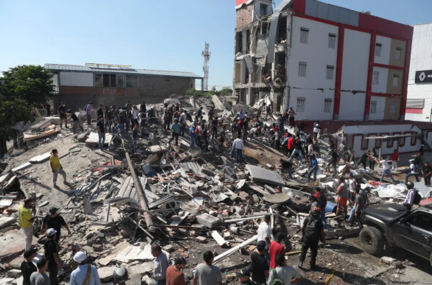 Al menos 70 muertos por el terremoto de magnitud 7,4 en Colombia