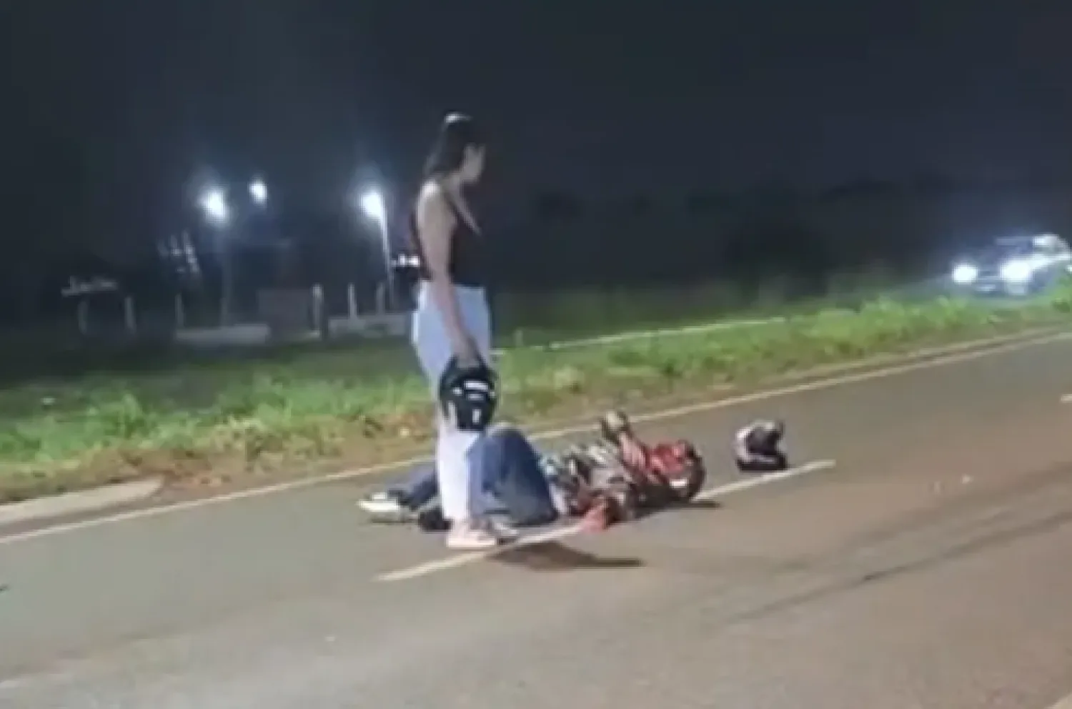 Trágico choque frontal entre dos motocicletas deja un fallecido y un herido sobre la BR-463 en Ponta Porã