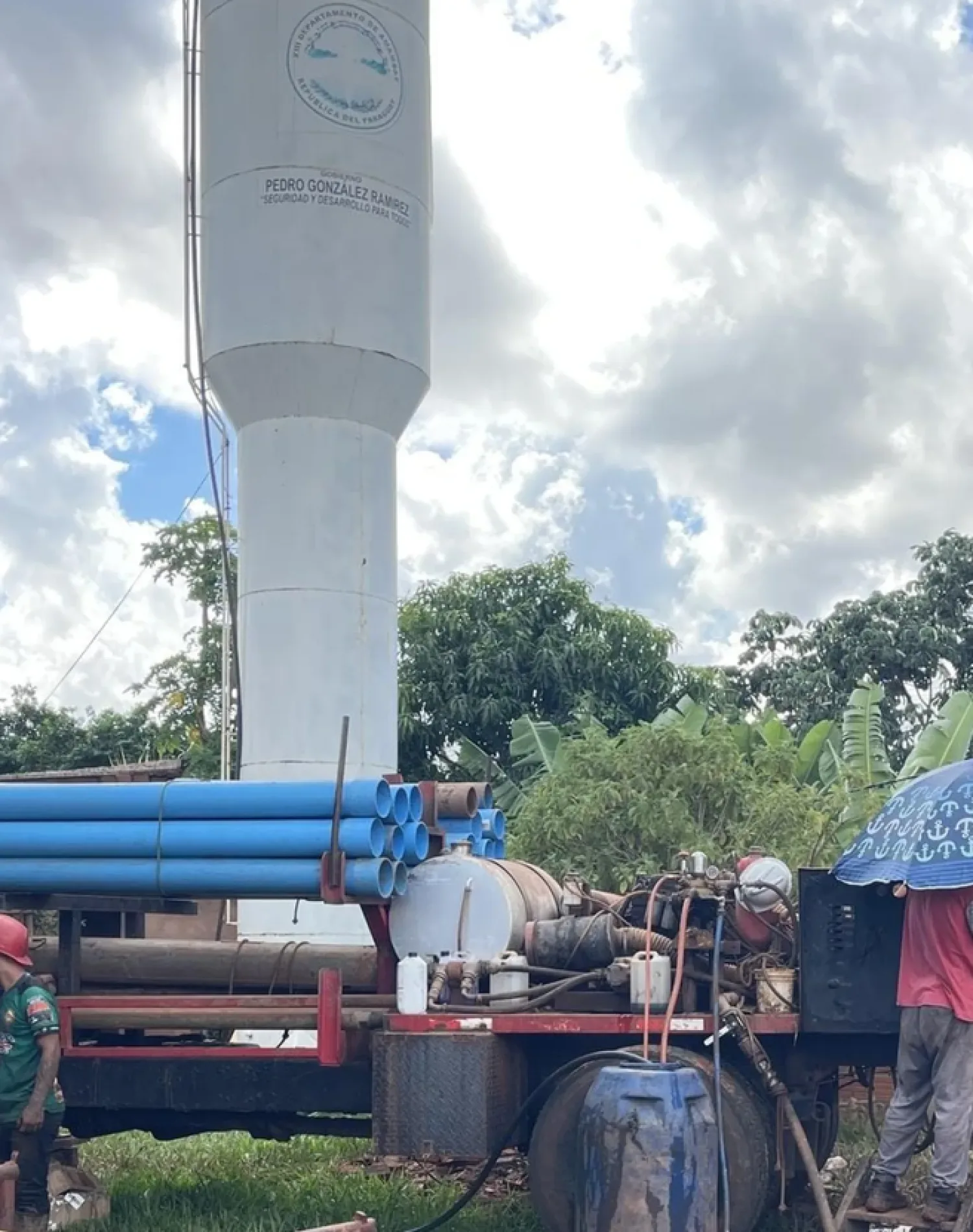 Aseguran el suministro de agua en barrios y asentamientos mediante asistencia municipal