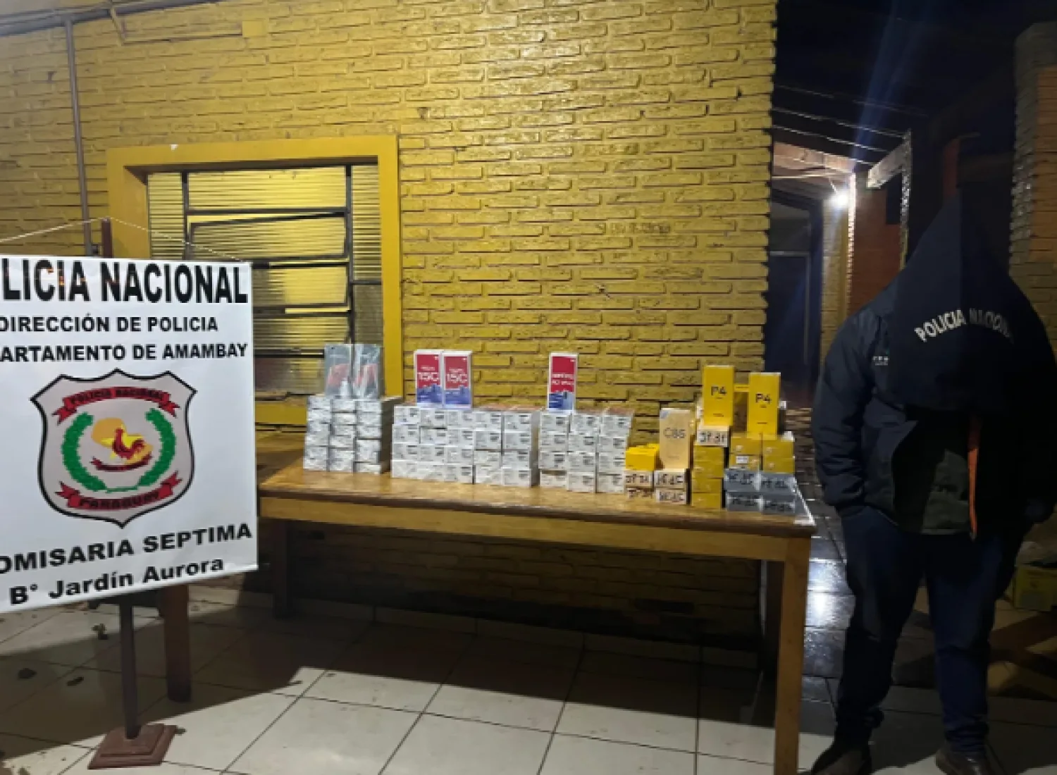 Aprehenden a un brasileño y decomisan un centenar de celulares de dudosa procedencia en el barrio Jardín Aurora