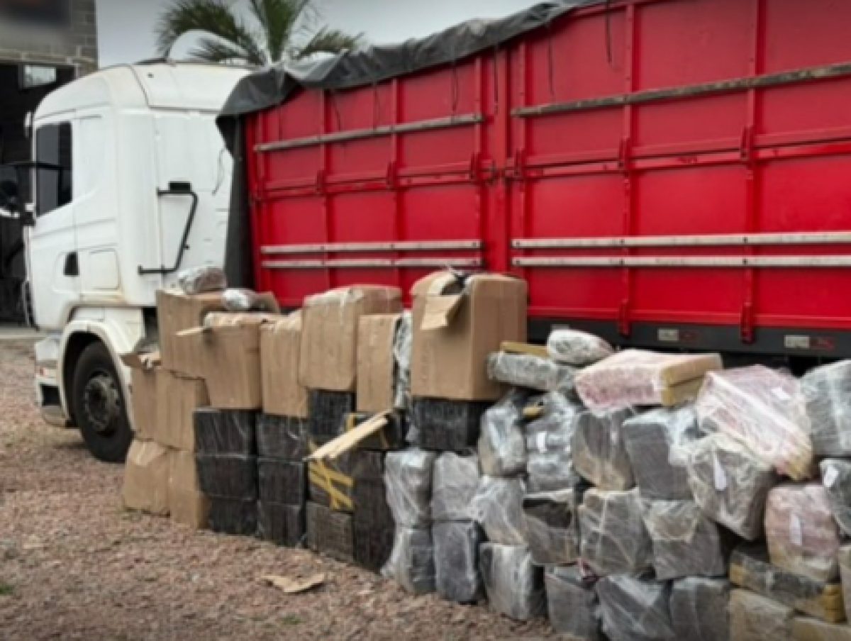 Camión proveniente de Paraguay cae con más de una tonelada de marihuana en Brasil
