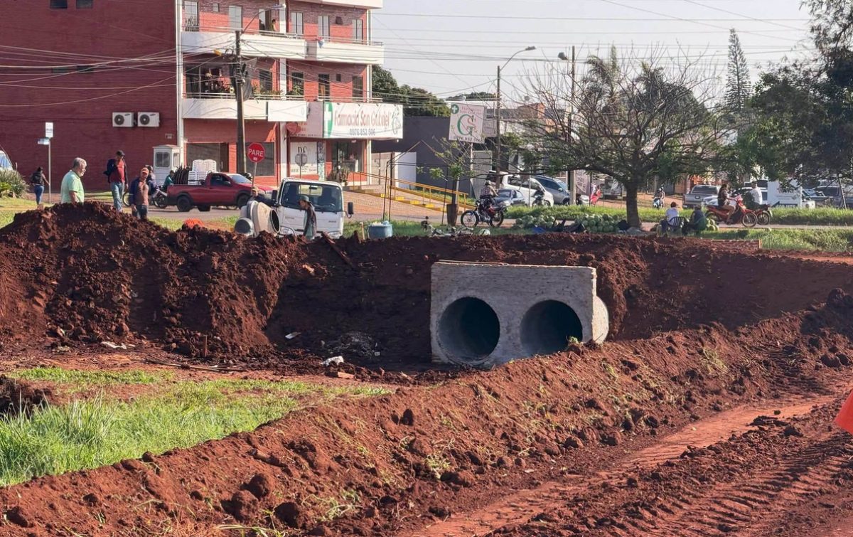 La Municipalidad de Pedro Juan Caballero ejecuta importante obra vial junto a la Ruta PY05
