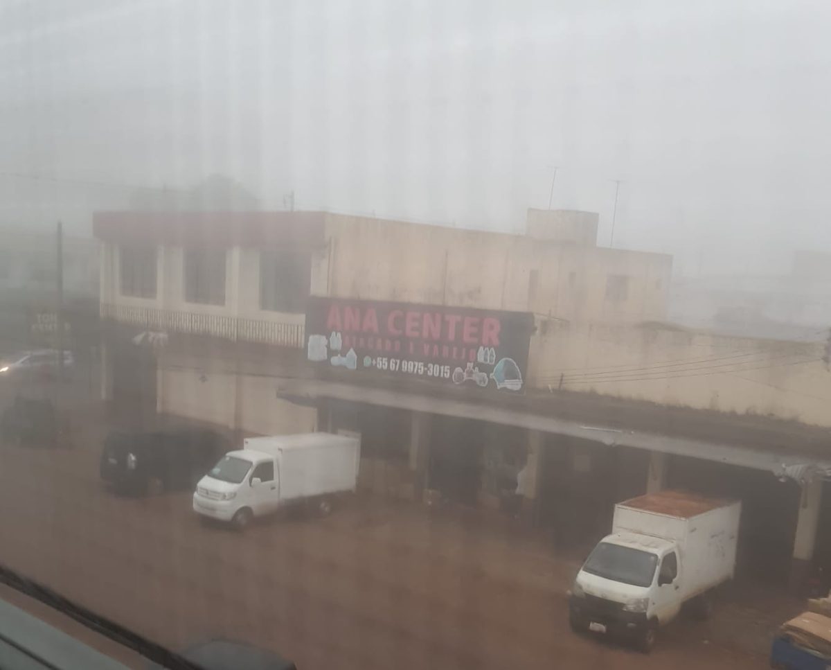 Amanecer con nieblas y lluvias dispersas en gran parte del país