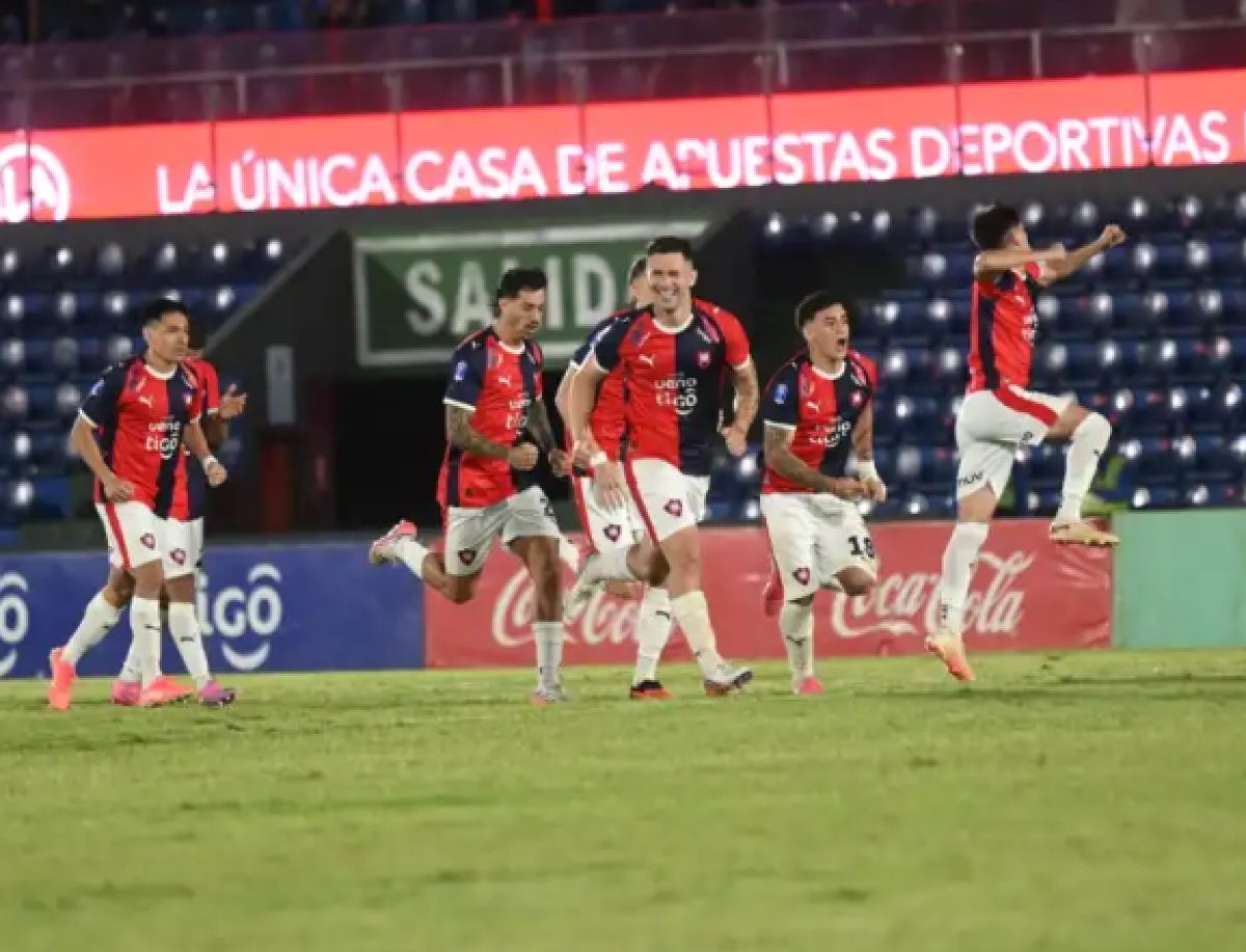Cerro Porteño sufre, vence en penales a San Lorenzo y firma un pase histórico a semifinales
