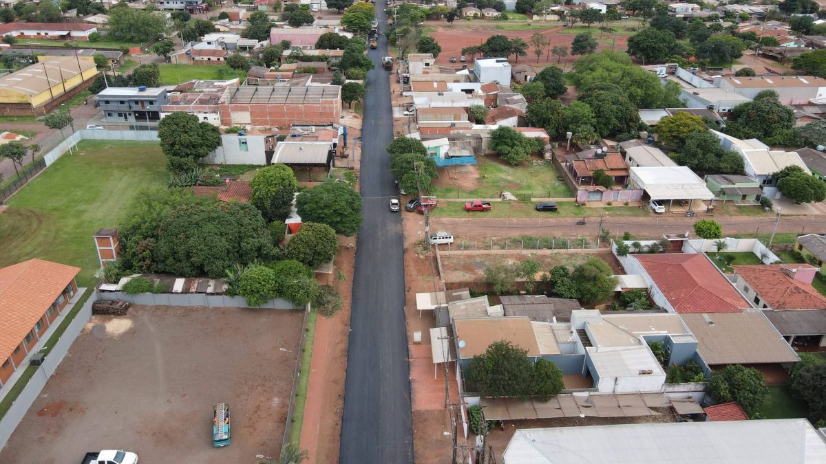 La Municipalidad avanza con la pavimentación asfáltica de la calle De los Ángeles Vega