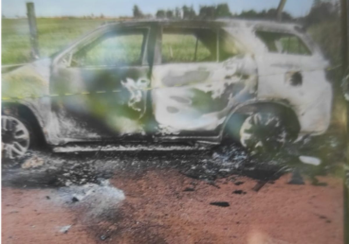 Hallan incendiada la camioneta que habría sido utilizada en el secuestro y homicidio perpetrado por un comando armado