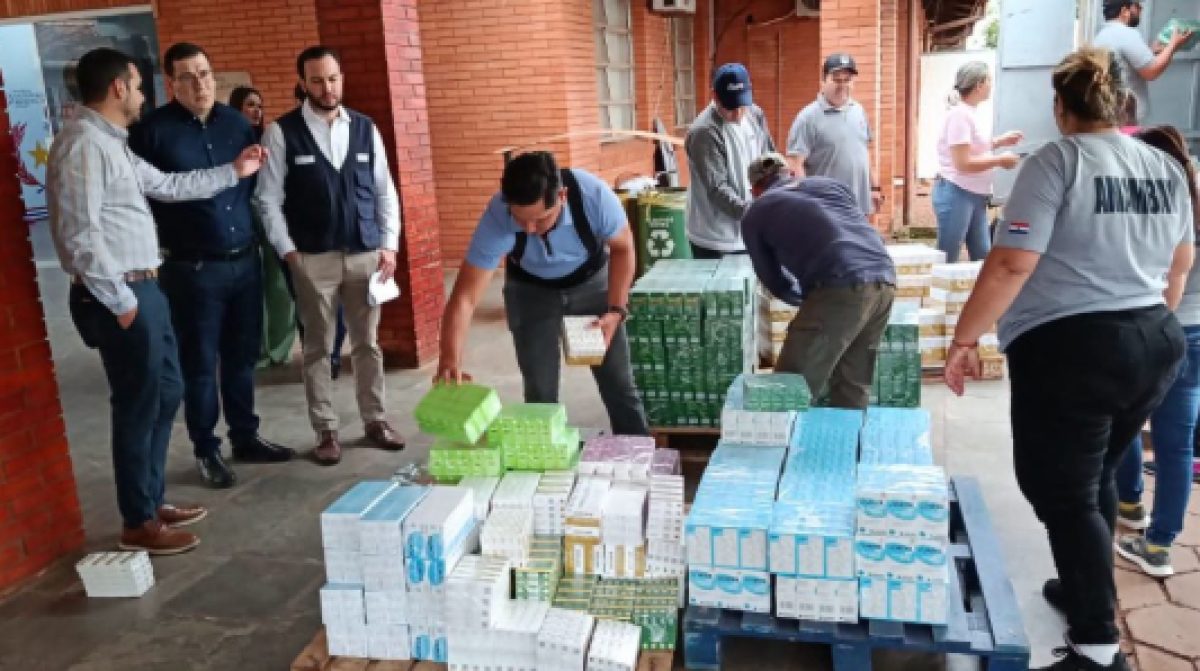 El Hospital Regional  recibe un lote de medicamentos valorado en G. 700 millones