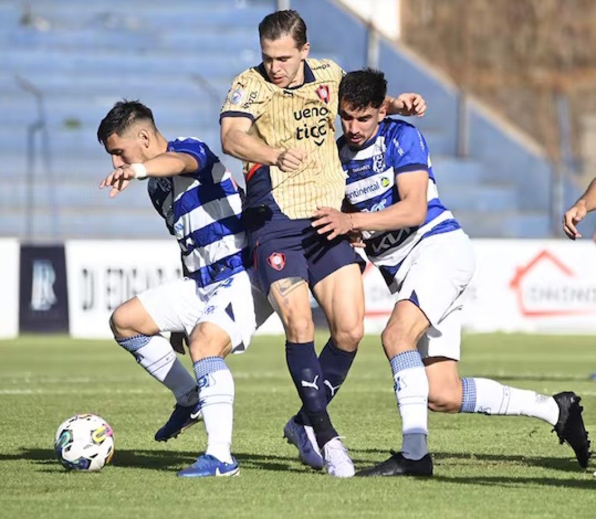 Sportivo 2 de Mayo recibe hoy a Recoleta con la obligación de ganar para alcanzar la cima